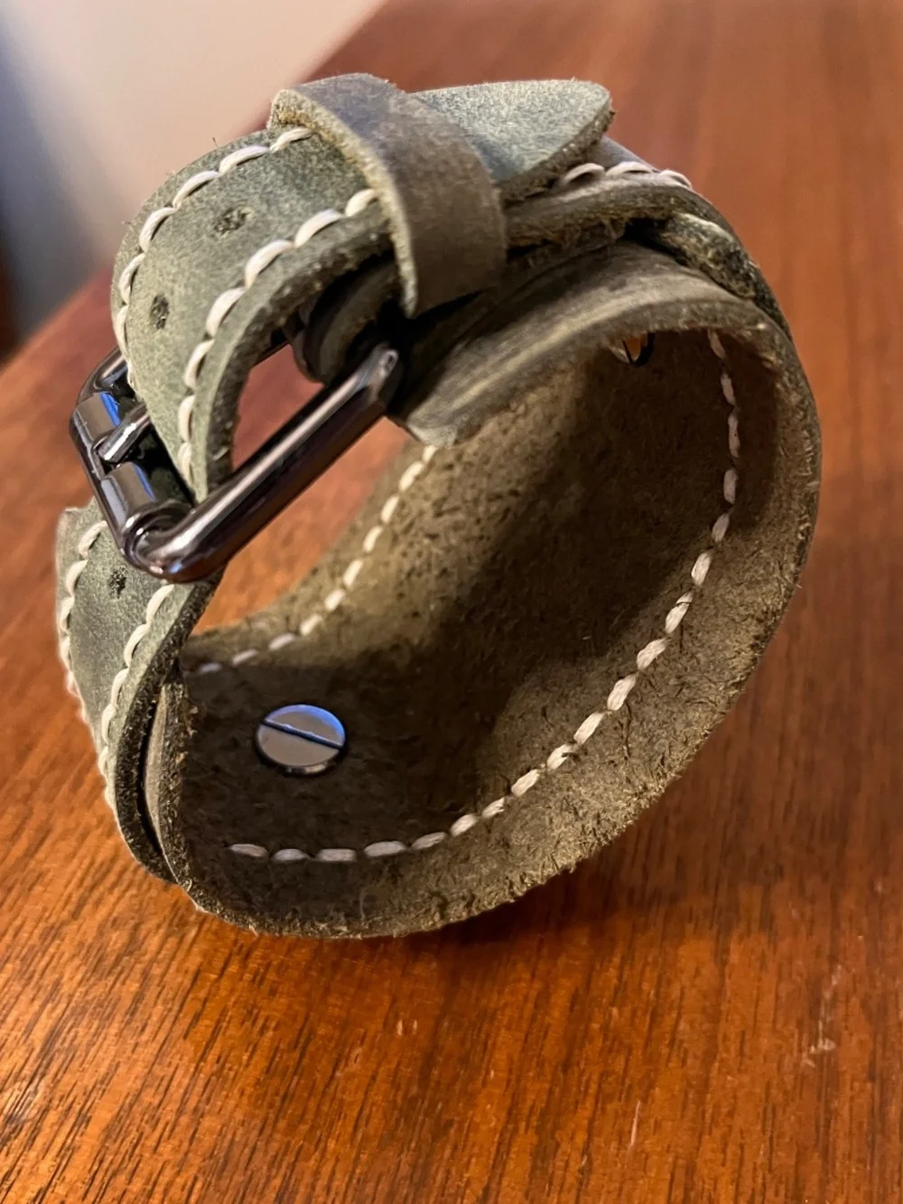 Men's JIN XIN brand oversized watch with khaki green suede band